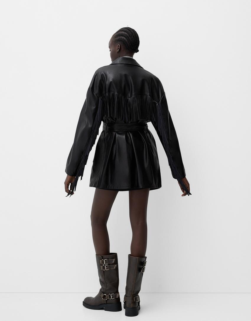 Camur&ccedil;a, Croute e Franjas: Tend&ecirc;ncias e Cuidados bershka casaco