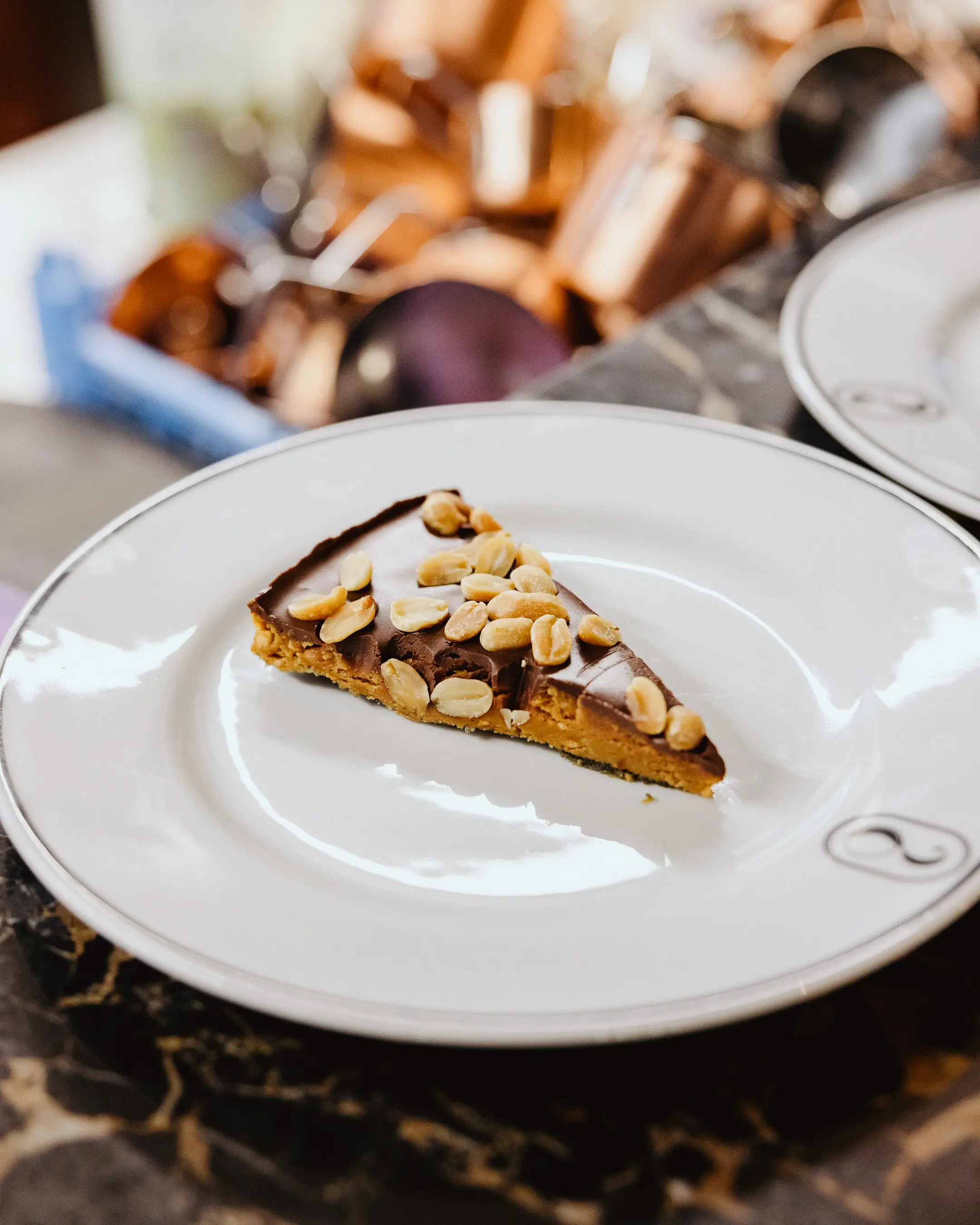 Refeição sustentável e fresca servida em ambiente moderno no centro de Lisboa