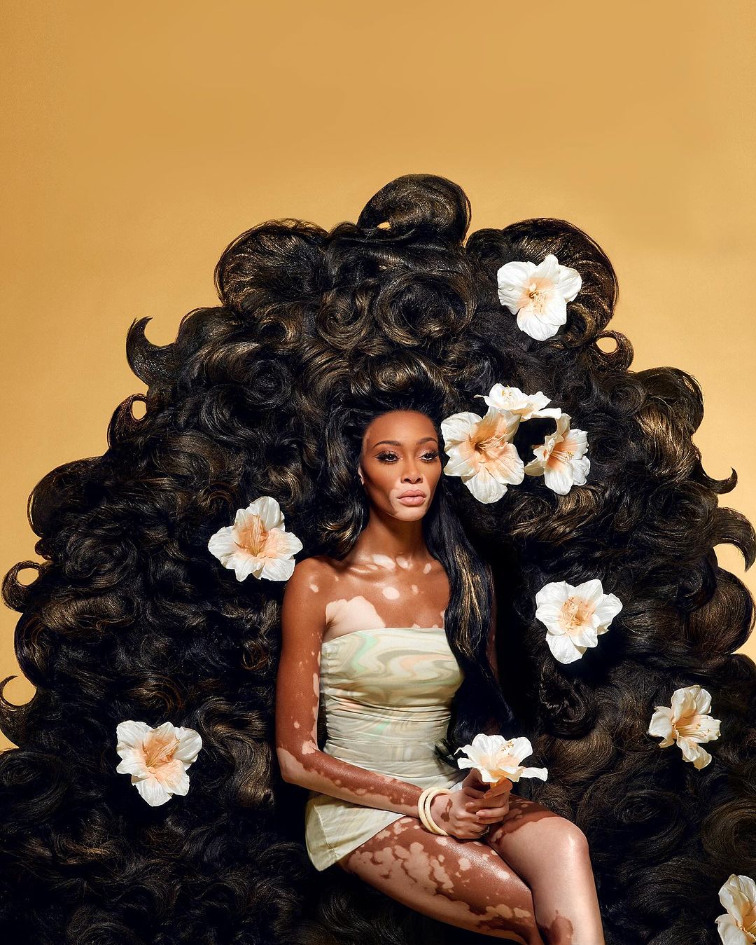 Hottieween 2024: As M&aacute;scaras Mais Bonitas e Sensuais das Celebridades diana ross mascara