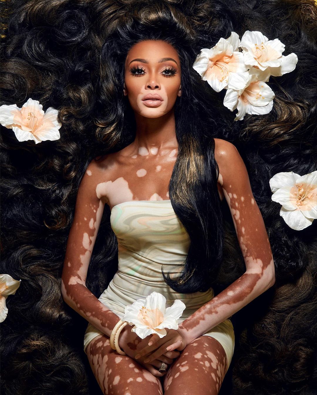 Hottieween 2024: As M&aacute;scaras Mais Bonitas e Sensuais das Celebridades diana ross mascara