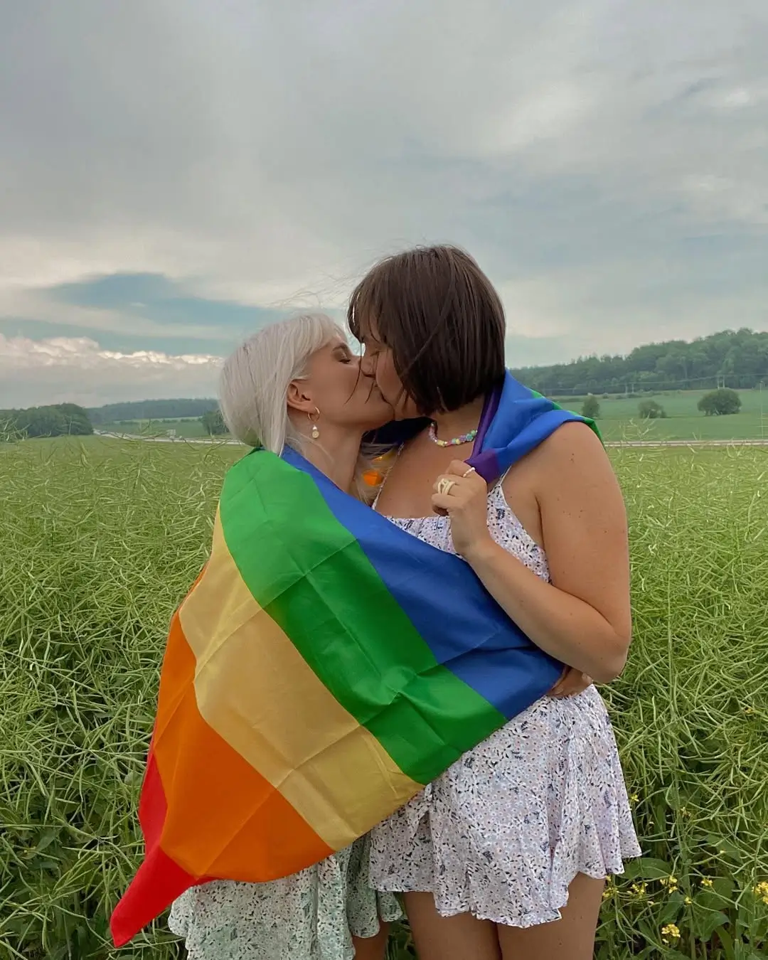 REPRESENTATIVIDADE amor julie e camilla beijo