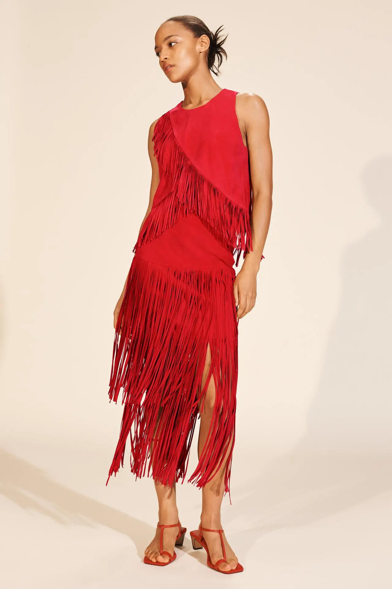 saia e top de pele encarnados sansalias encarnadas, modelo, vermelho