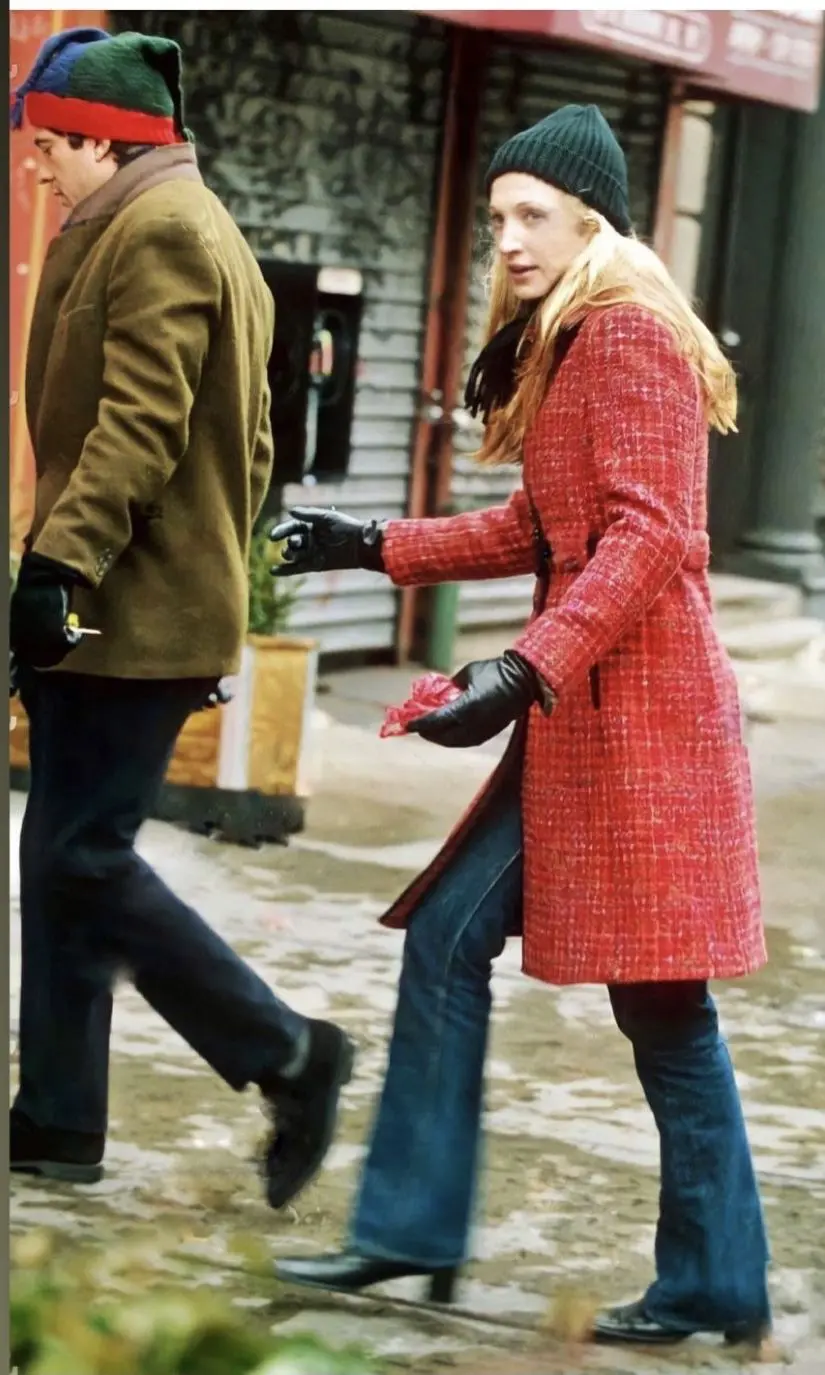 Carolyn Bessette-Kennedy em Nova Iorque com visual simples e sofisticado