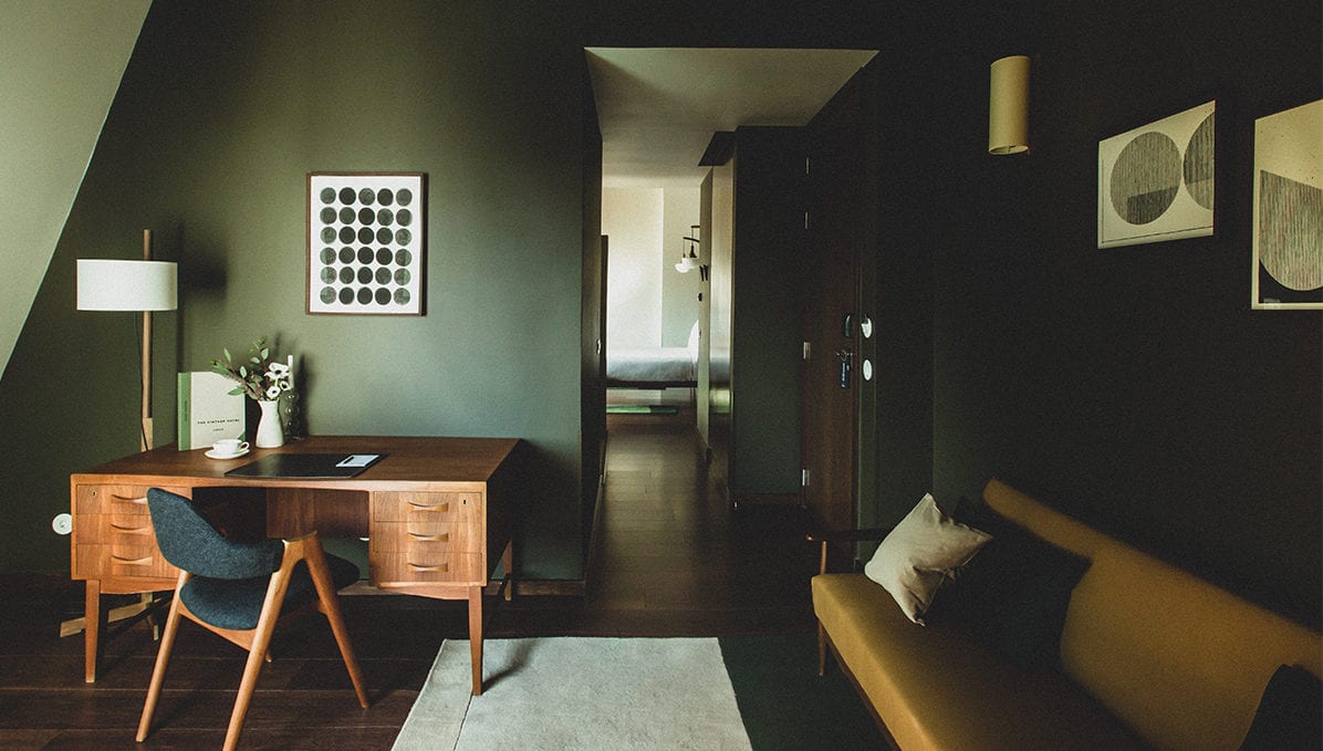 The Vintage Lisbon & Blue Bistrot: A Noite Perfeita em Lisboa quarto de hotel verde