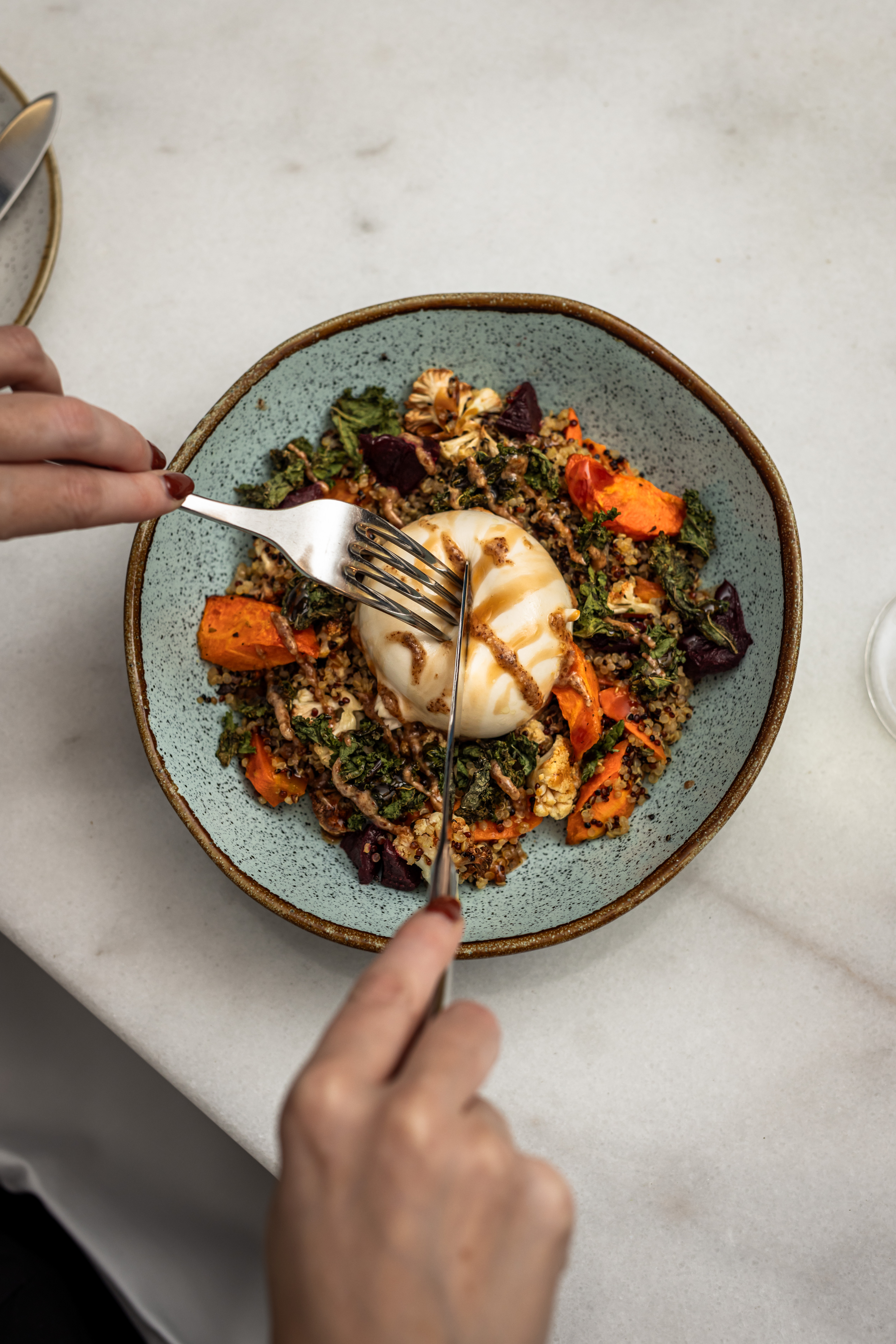 The Vintage Lisbon & Blue Bistrot: A Noite Perfeita em Lisboa burrata salada